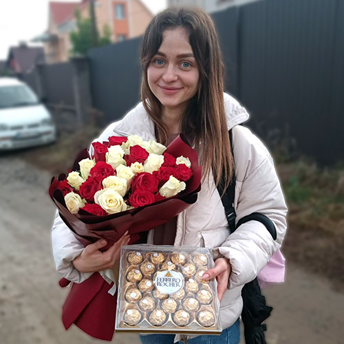 21 белая и красная роза в Харькове фото букета