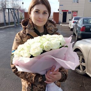 букет 51 белая роза в Харькове фото