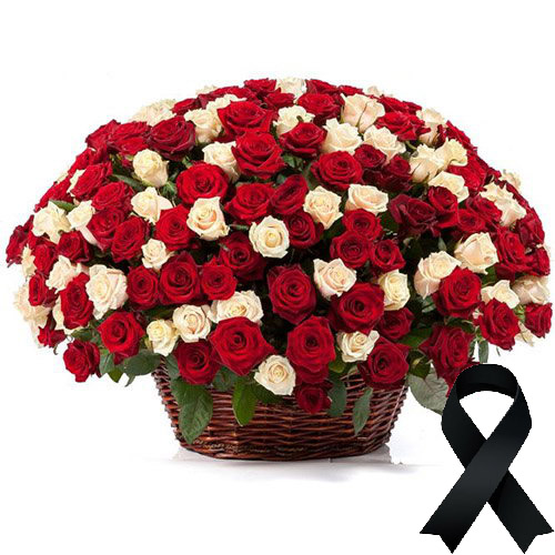 Фото товара 100 красно-белых роз в корзине в Харькове