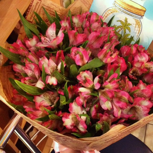 квіти та подарунки на 8 Березня в категорії Середня ціна | «Букетик Харків»
